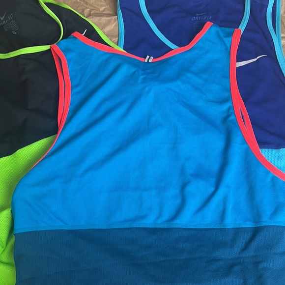 2 Nike running tank top singlet - Picture 6 of 7